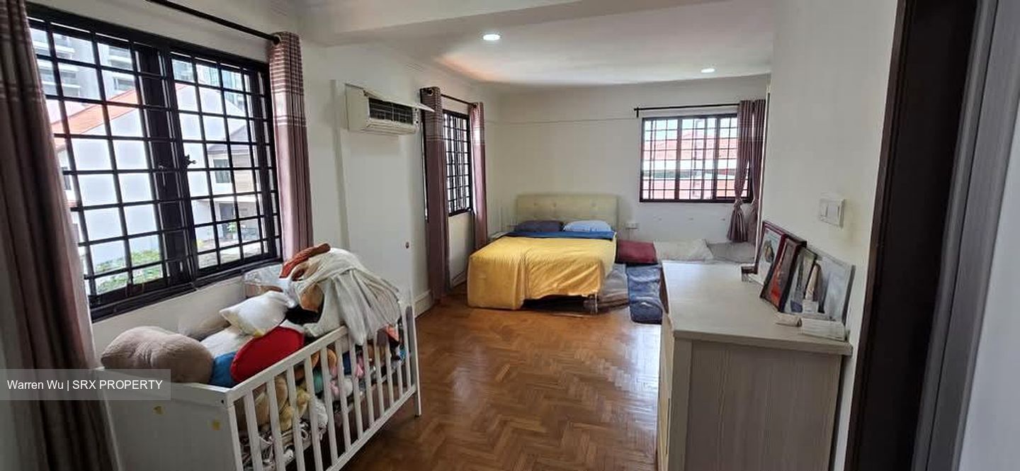 Simon Walk (D19), Terrace #551845001
